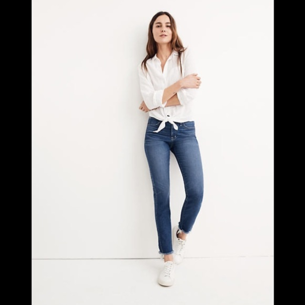 Slim Straight Jeans: Raw-Hem Edition Size 23 Like New